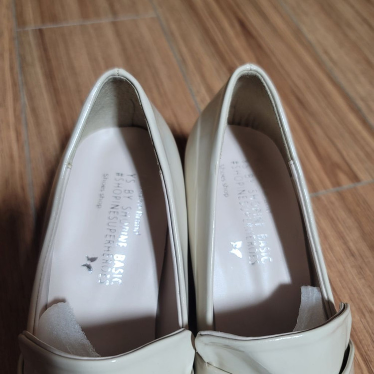 (새상품,240)기본힐,에나멜힐,로퍼힐,미들굽 이미지