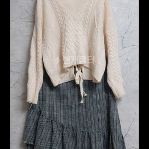 바닐라아이스크림 뜨개니트 스쉐터(feat. 뒷리본)