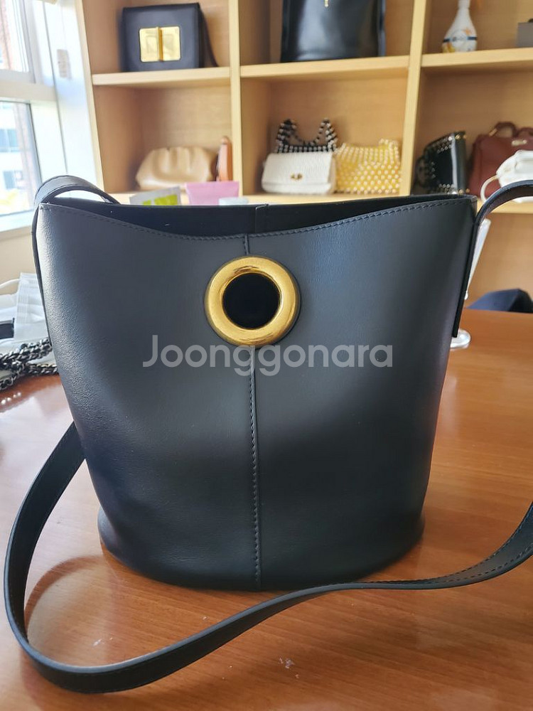 베르사체 가방((진품)--1