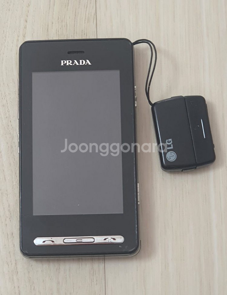 프라다폰 LG-LB3100 팝니다--4