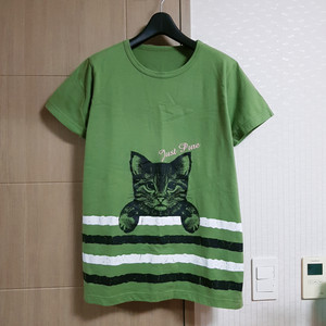 고양이 그린 티셔츠
