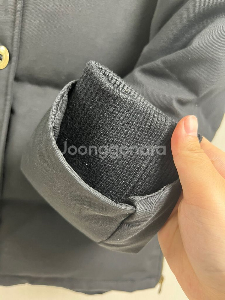 s급 무스너클 여성패딩 판매 합니다.--4