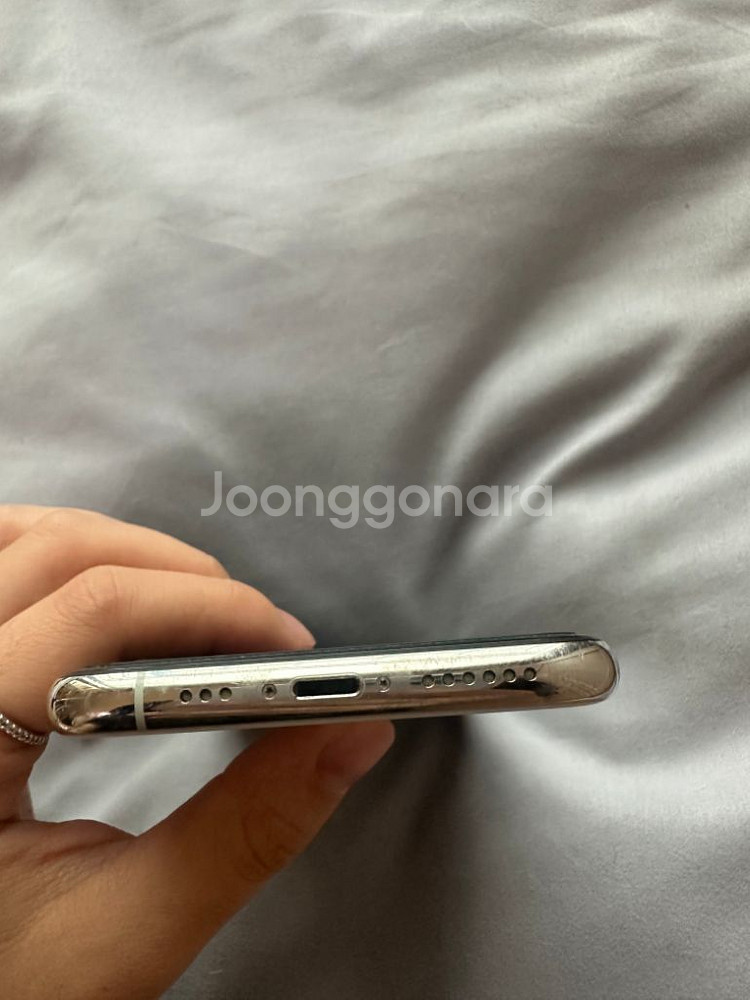 아이폰11pro 64G 실버 정상해지폰--2