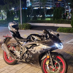 마지막다운21년식 22년등록 gsx 125r abs