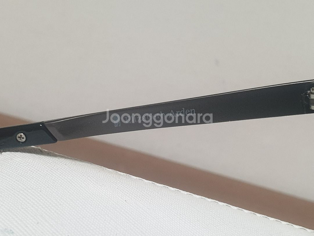 엘리자베스 아덴 선글라스--4