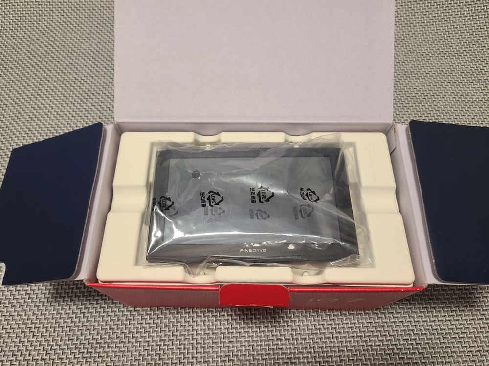 파인드라이브 거치형 IQ7 네비게이션--1