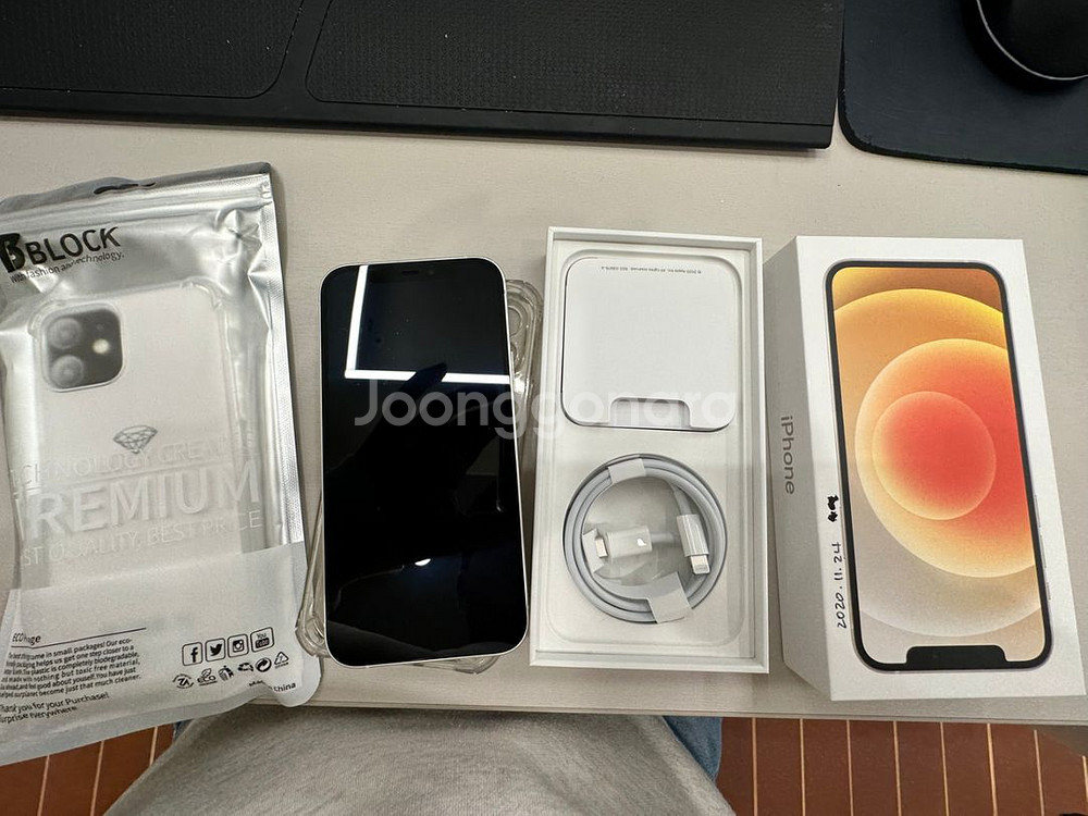 아이폰 12 화이트 256GB (애케플 남음)--0