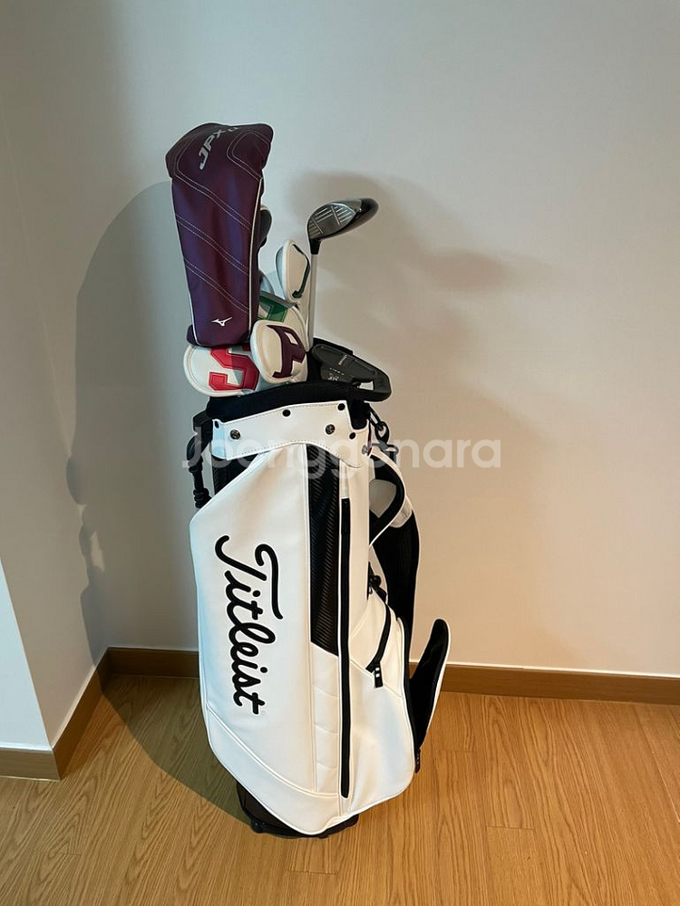 여성 골프채 팝니다.(캐디백 포함) 1년 사용--0