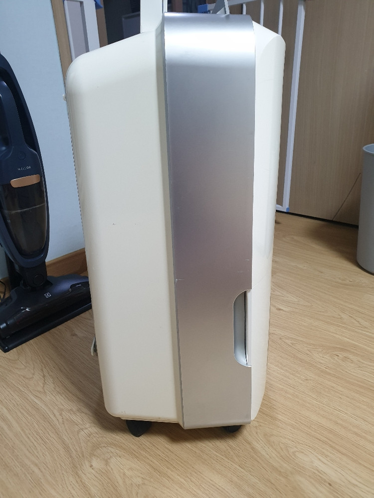 위닉스 제습기--2