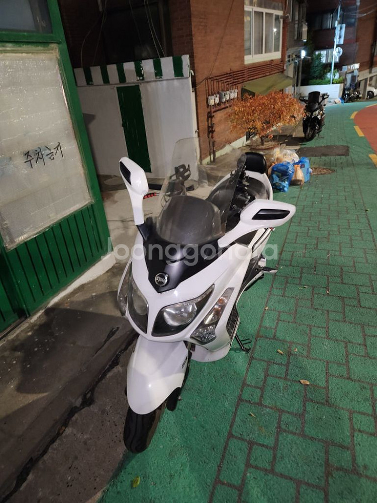 보이져125cc스쿠터 팝니다.--2