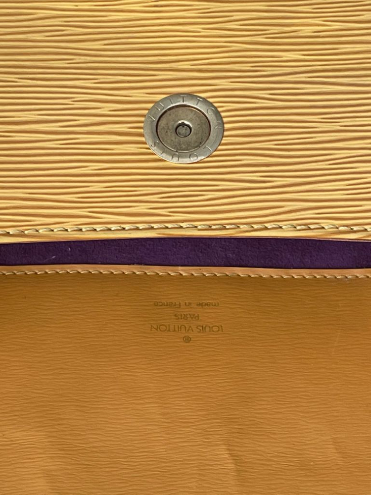 루이비통 예삐 가방 노란색 이미지