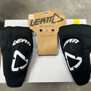 LEATTA 어린이용 니가드, 엘보가드 팝니다.
