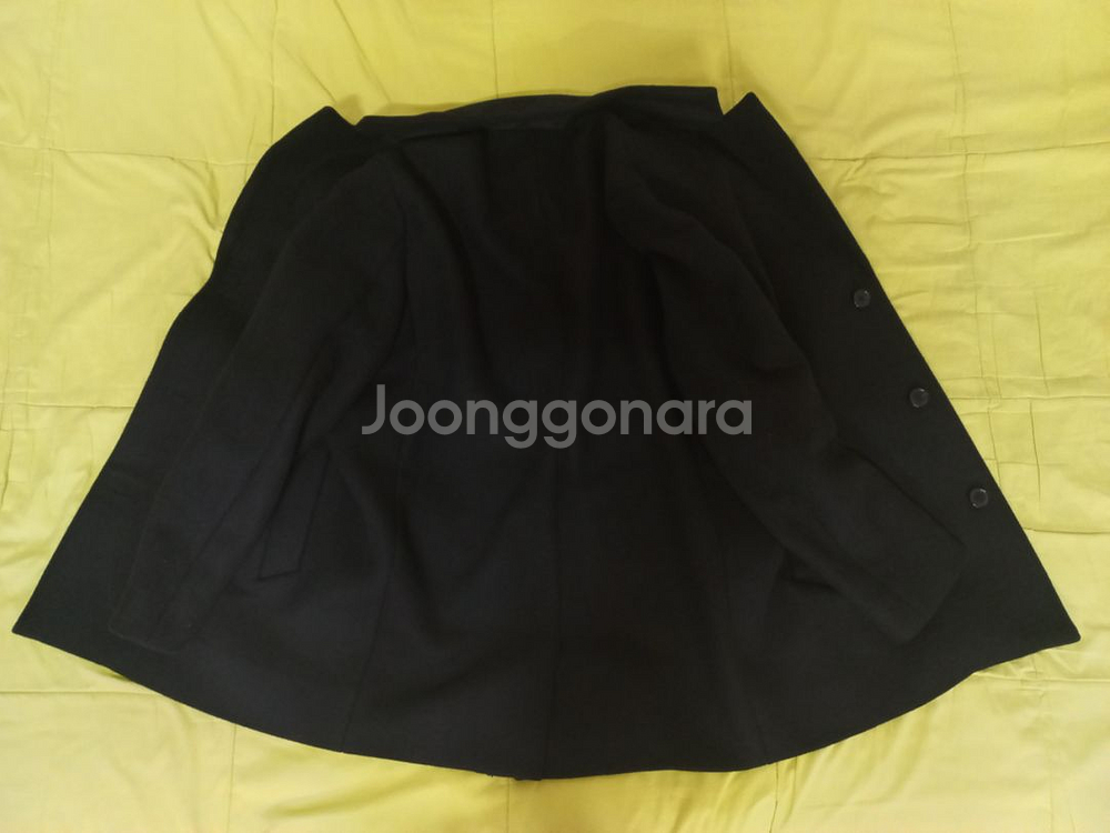 지오다노 검정코트 95짜리 1.5에 반값할인--0