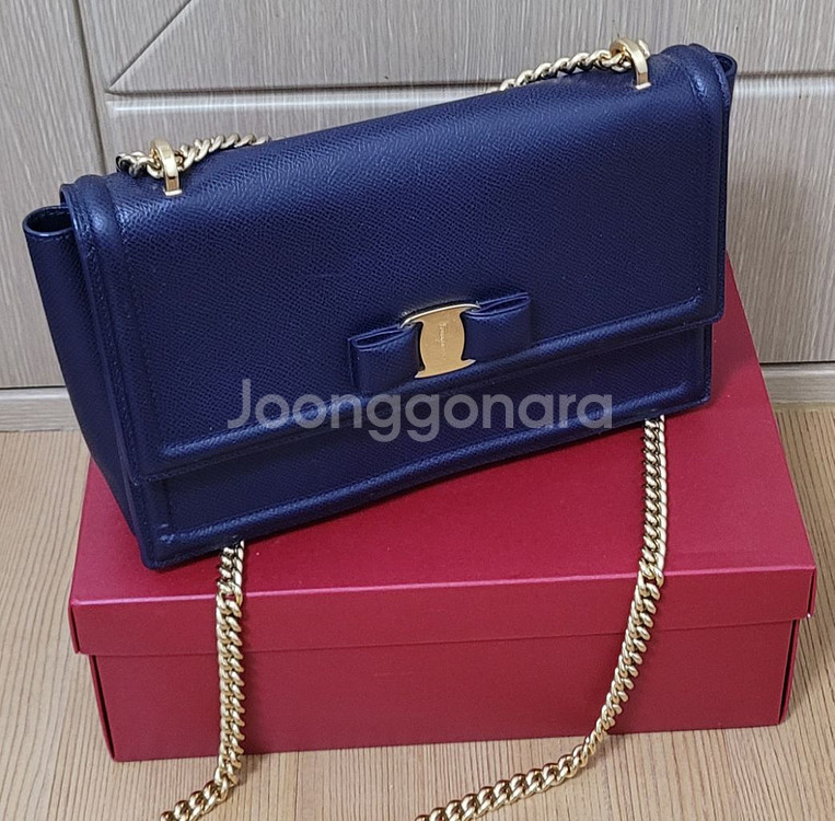 페라가모 바라백 가방--2