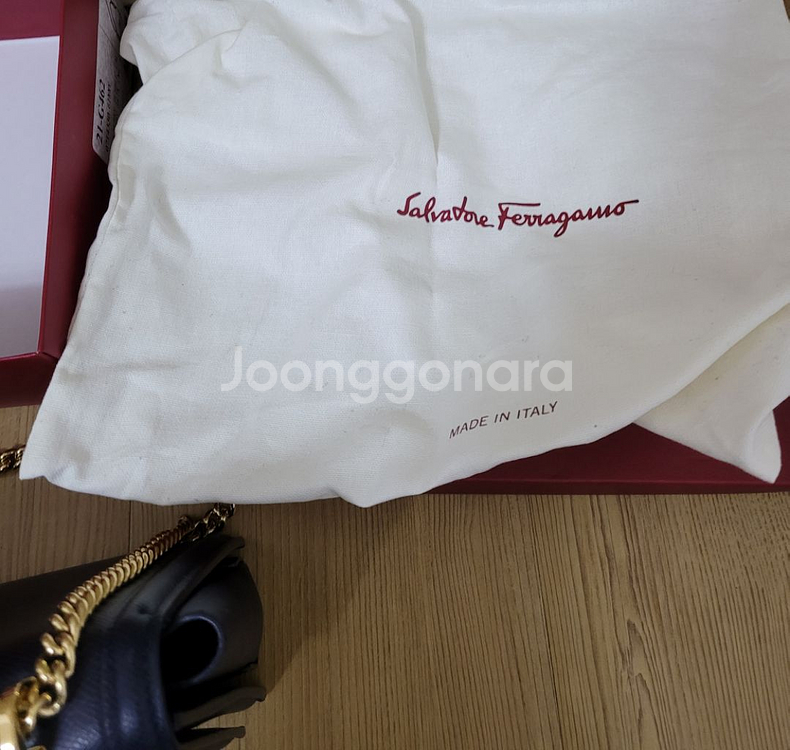 페라가모 바라백 가방--1