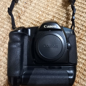 CANON EOS 1 필림카메라