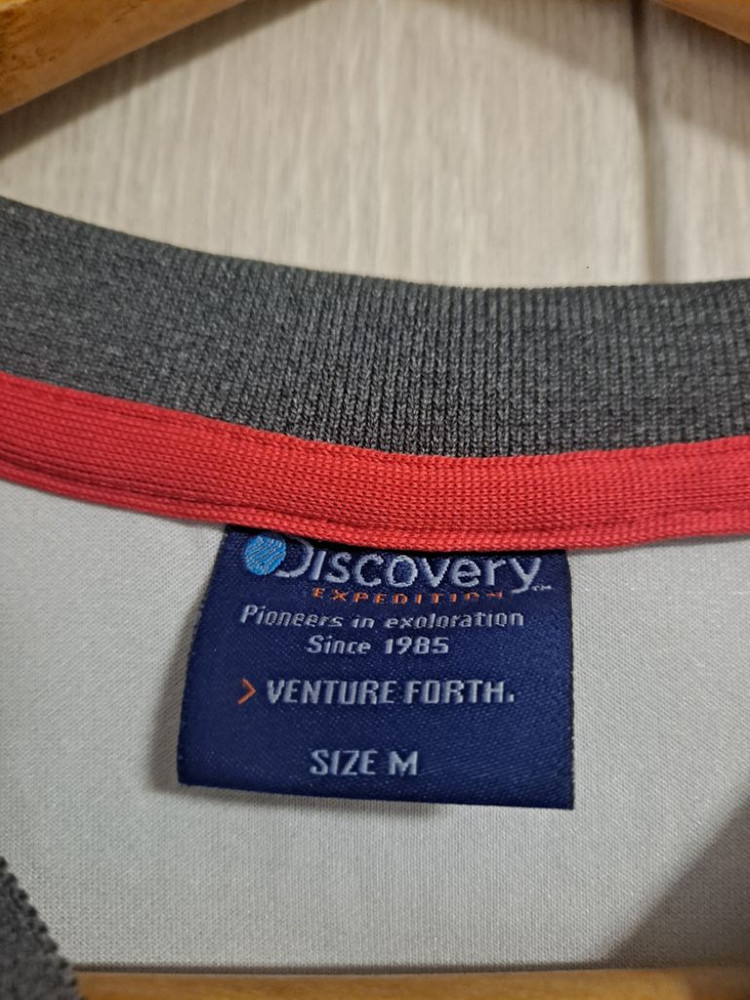 디스커버리 여성 맨투맨--1