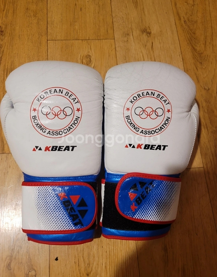 k beat복싱 글러브 와 붕대 판매 합니다.--1