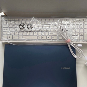 삼성 갤럭시북 NT750XDA-KH39B