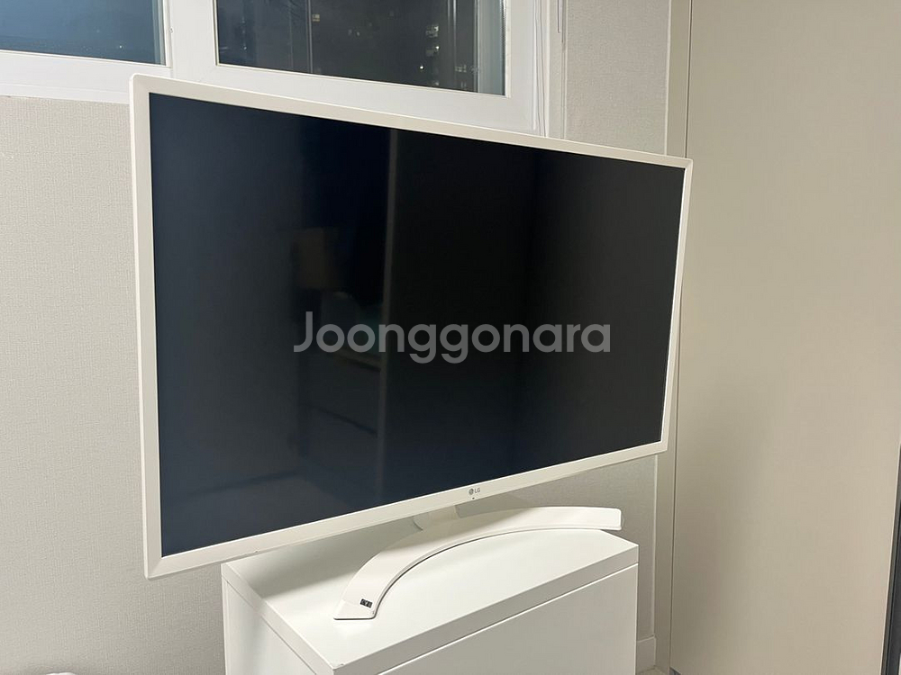 LG 32인치 모니터 화이트--3