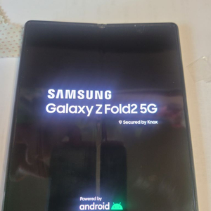 갤폴드2 256G 블랙 자급제 단말기입니다.