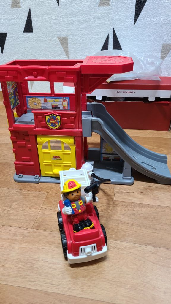 피셔프라이스 리틀피플 소방차놀이--2