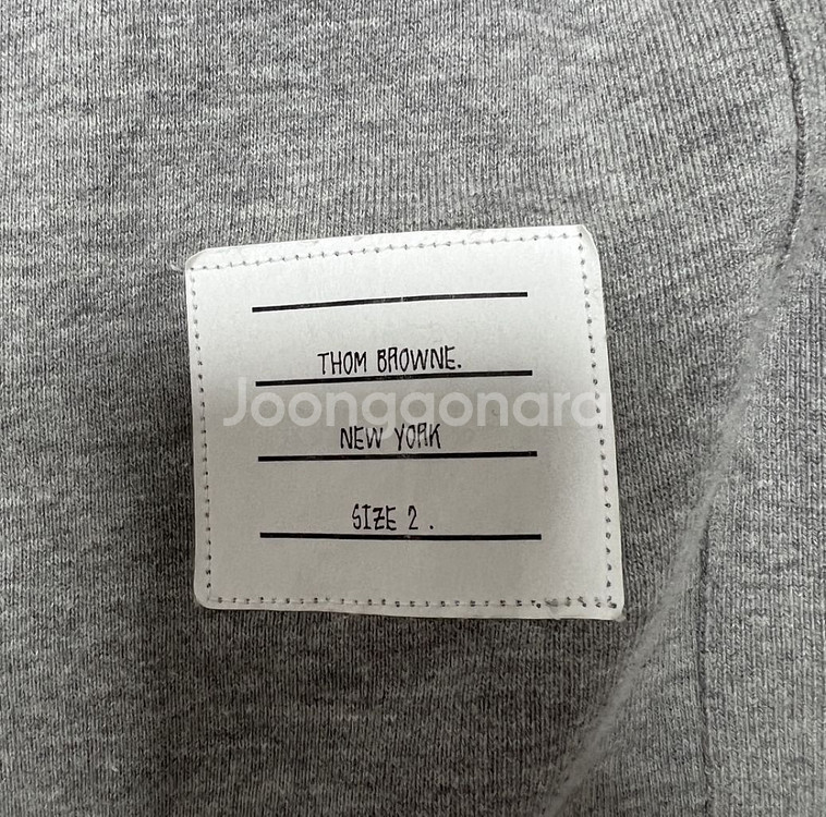 톰브라운 맨투맨 2SIZE (그레이,네이비)--3