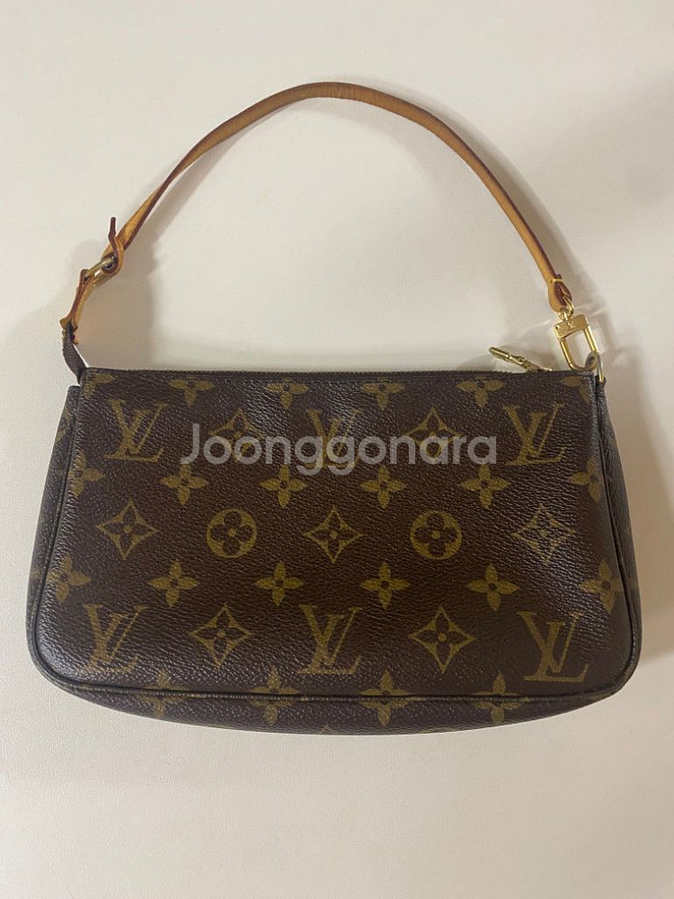 정품 루이비통 포치백 구 악세수아(오늘만급처)--0