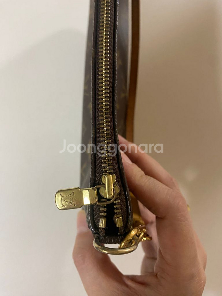 정품 루이비통 포치백 구 악세수아(오늘만급처)--4