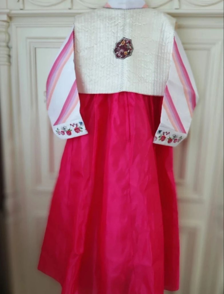 여아 옷 한복 (속치마 배자 머리장식 주머니 포함) 이미지