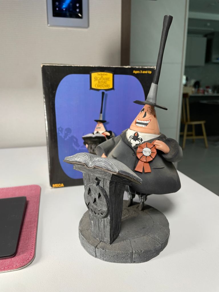 크리스마스의악몽 시장님 레진 피규어 | 중고나라 - 안심되는 중고거래, image size:768x1024