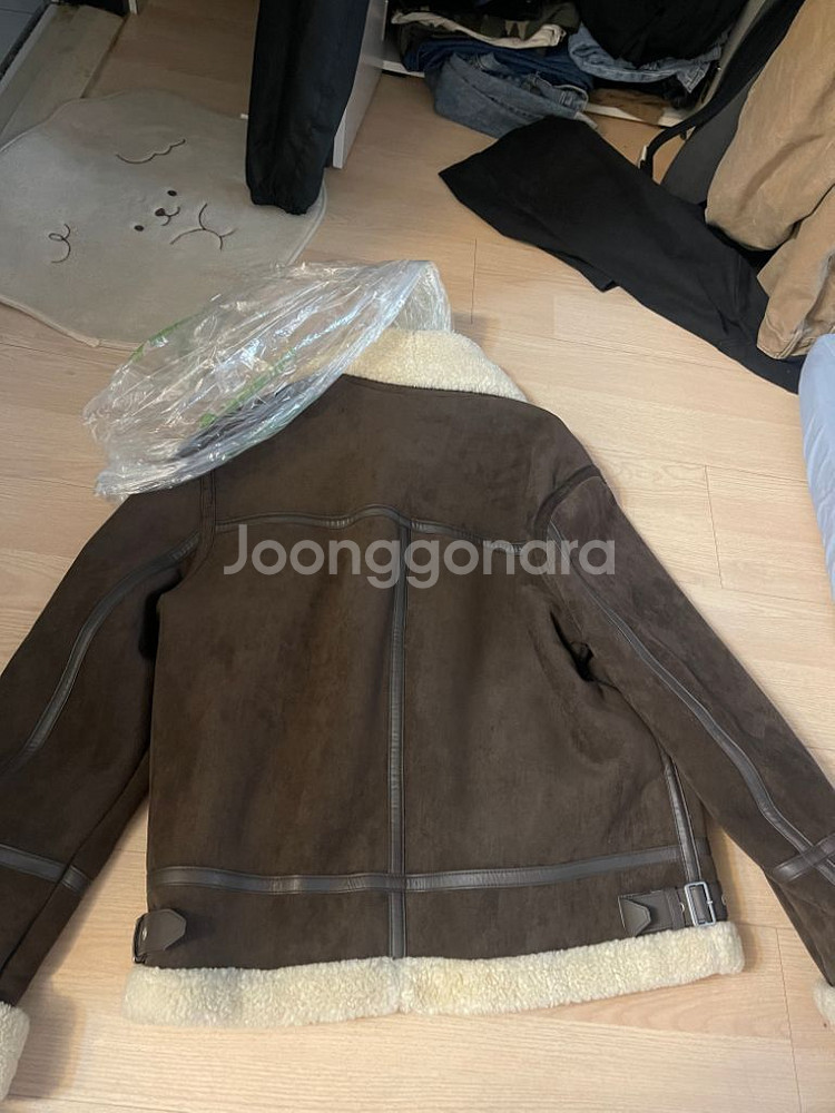 TNGT 스웨이드 무스탕 L사이즈 판매합니다--1