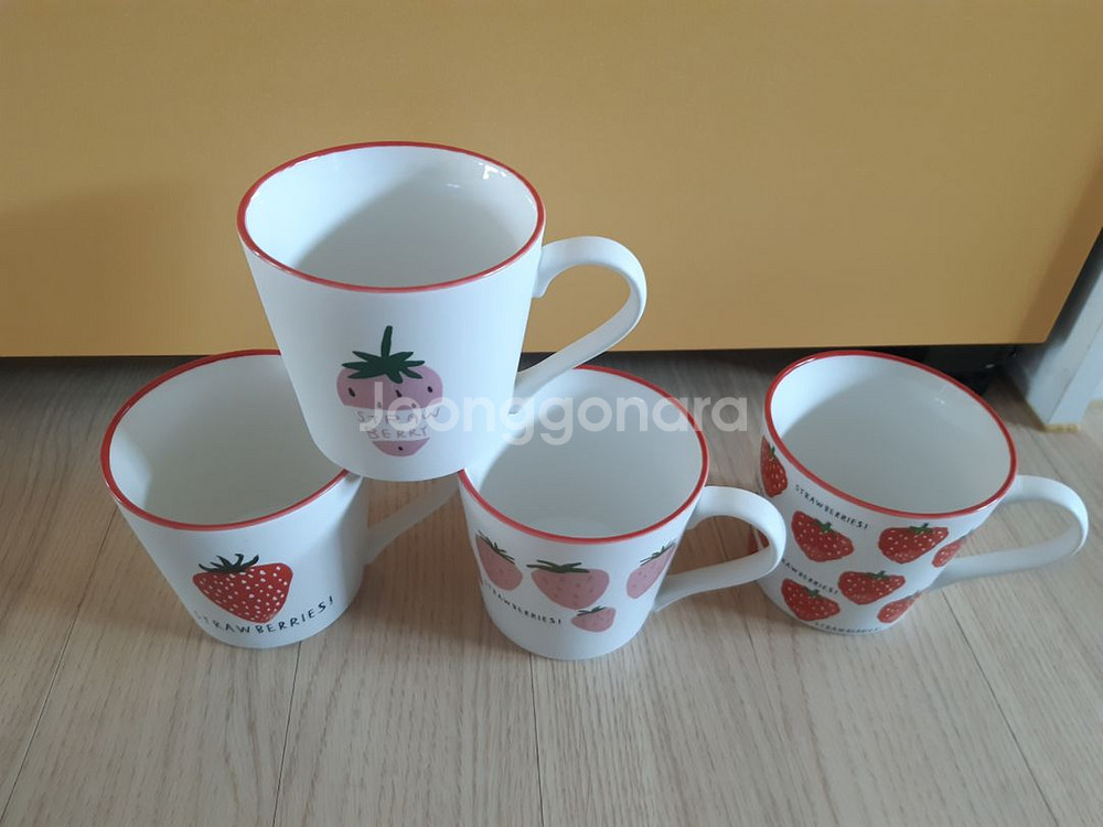 딸기 머그컵 4pcs--0