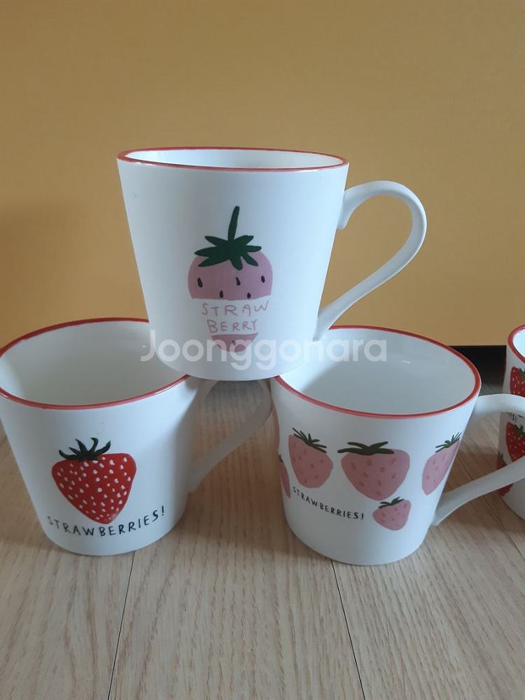 딸기 머그컵 4pcs--1