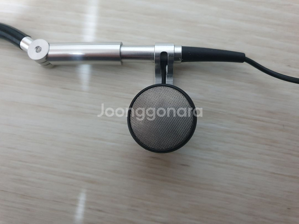 뱅앤올룹슨 B&O A8 블랙 팝니다.--1