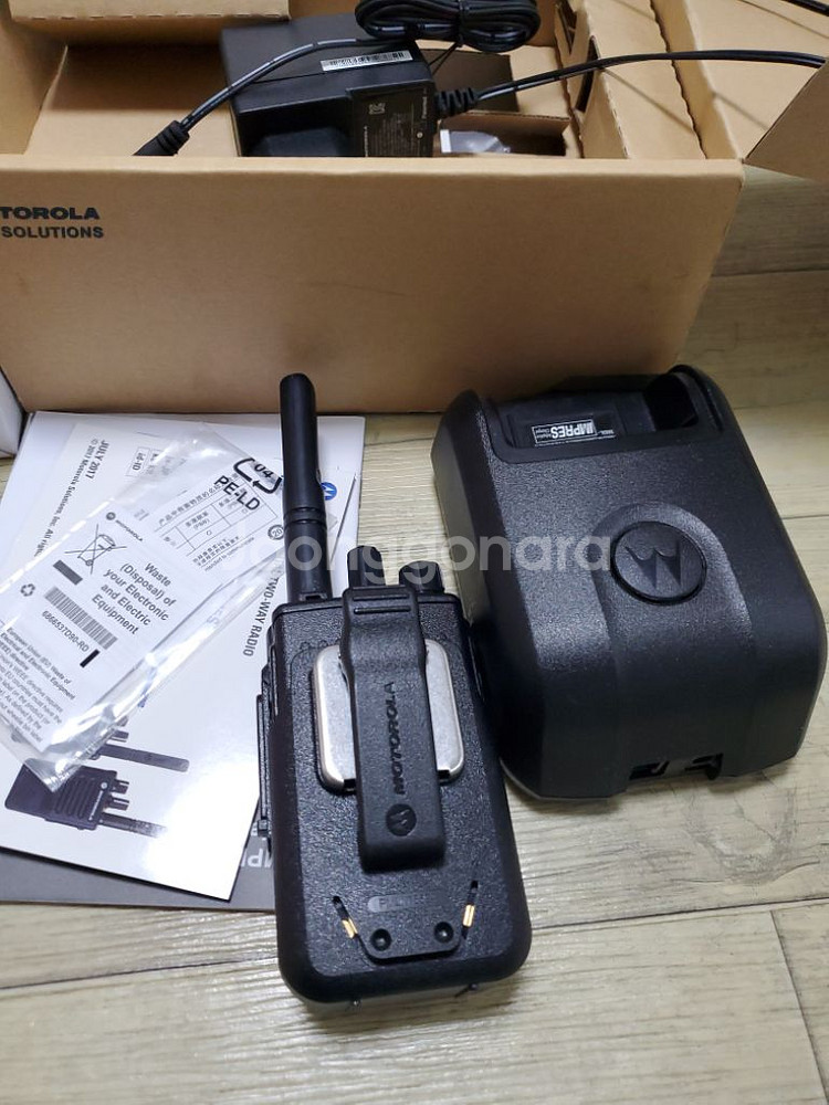 MOTOROLA XiR E8628i--1