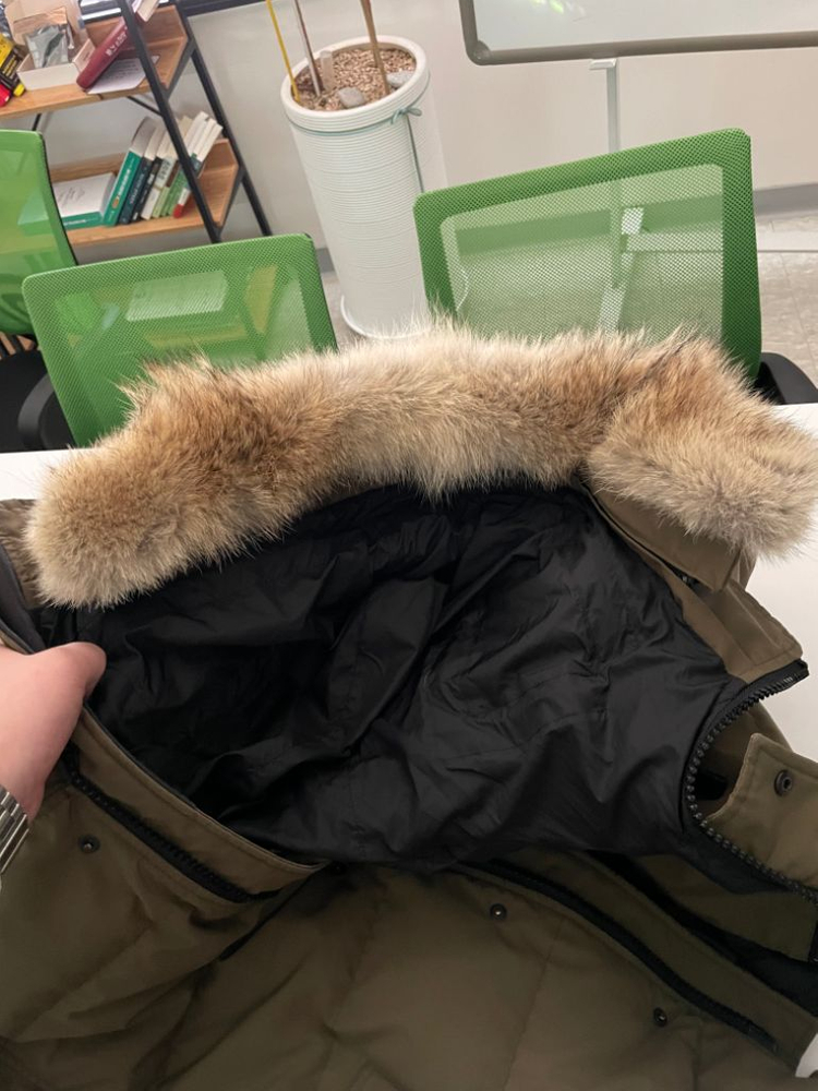 캐나다구스 카슨 패딩 판매합니다. 이미지