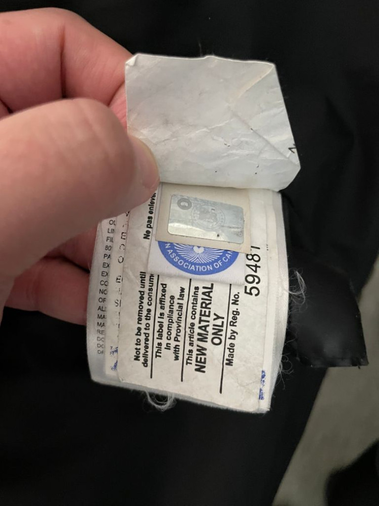 캐나다구스 카슨 패딩 판매합니다. 이미지