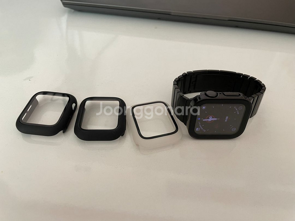 애플워치 se 40 판매합니다./ 배터리 성능 100%--0