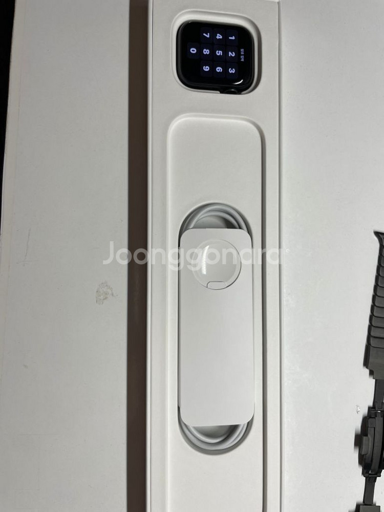 애플워치 se 40 판매합니다./ 배터리 성능 100%--5