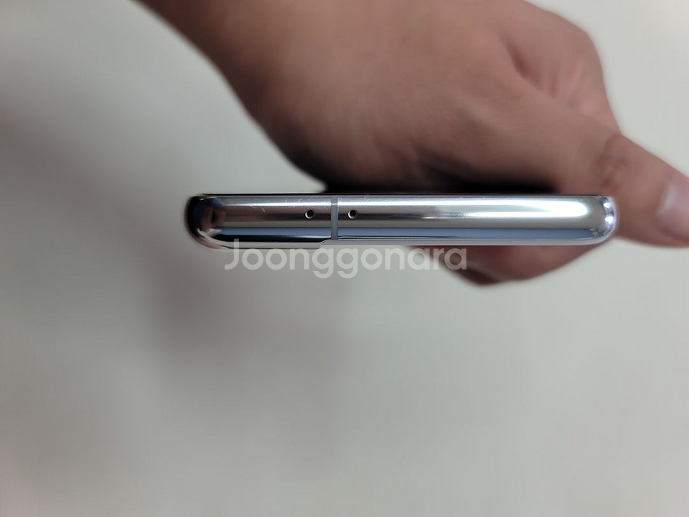 갤럭시S21 5g 256gb skt 화이트 민팃급팝니다--2