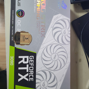 ASUS RTX 3090 ROG STRIX WHITE