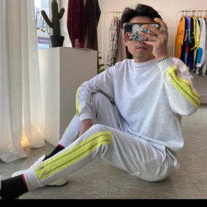 NEWDESIGN dePPR 데일리 투지퍼 맨투맨