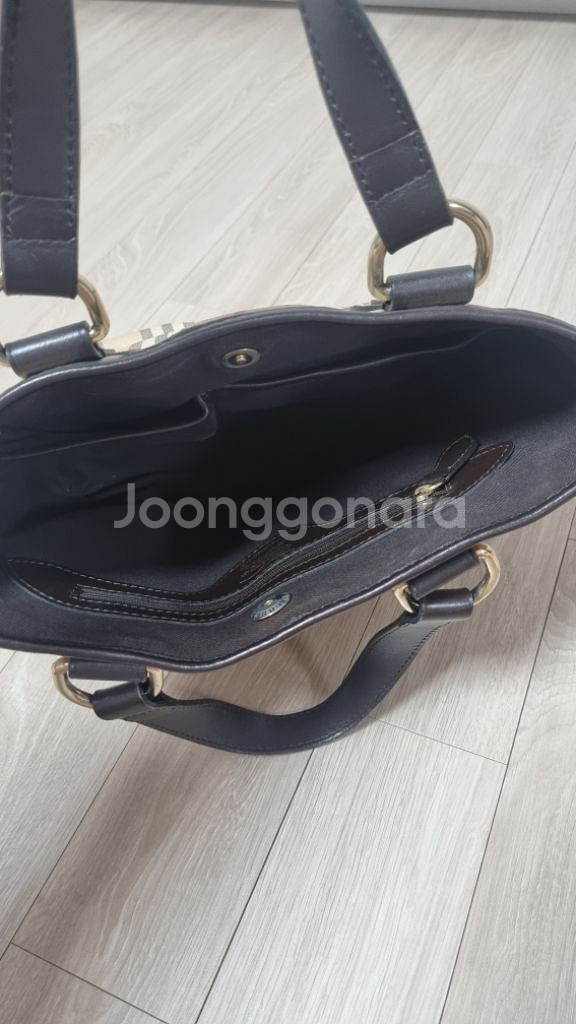 버버리 토트백--1