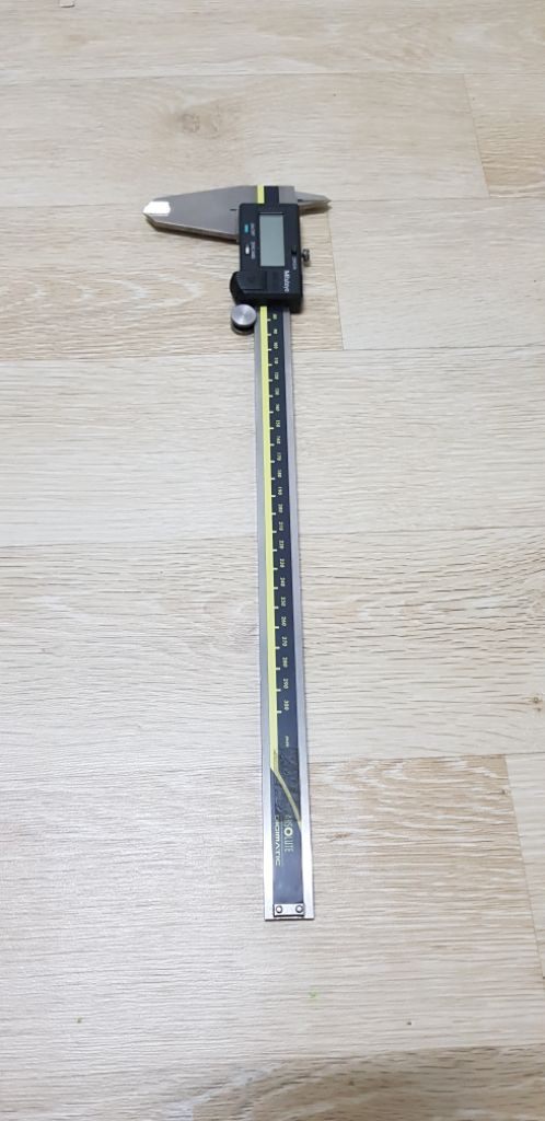 미츠토요 디지털 버니어캘리퍼스300m (CD-30C) 이미지