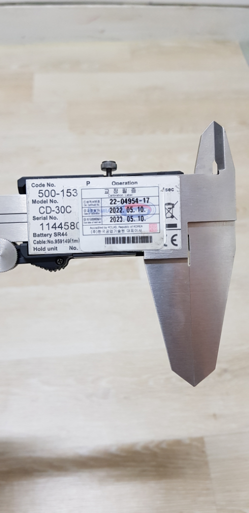 미츠토요 디지털 버니어캘리퍼스300m (CD-30C) 이미지