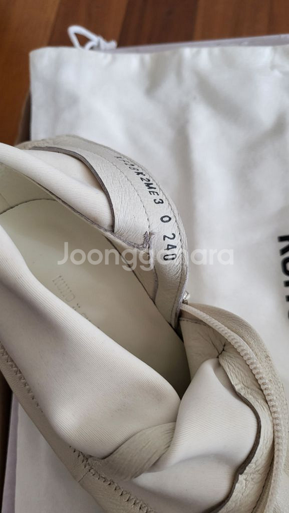 (정품)구호(22fw) gu_de 콜라보레이션 앵글부츠--9