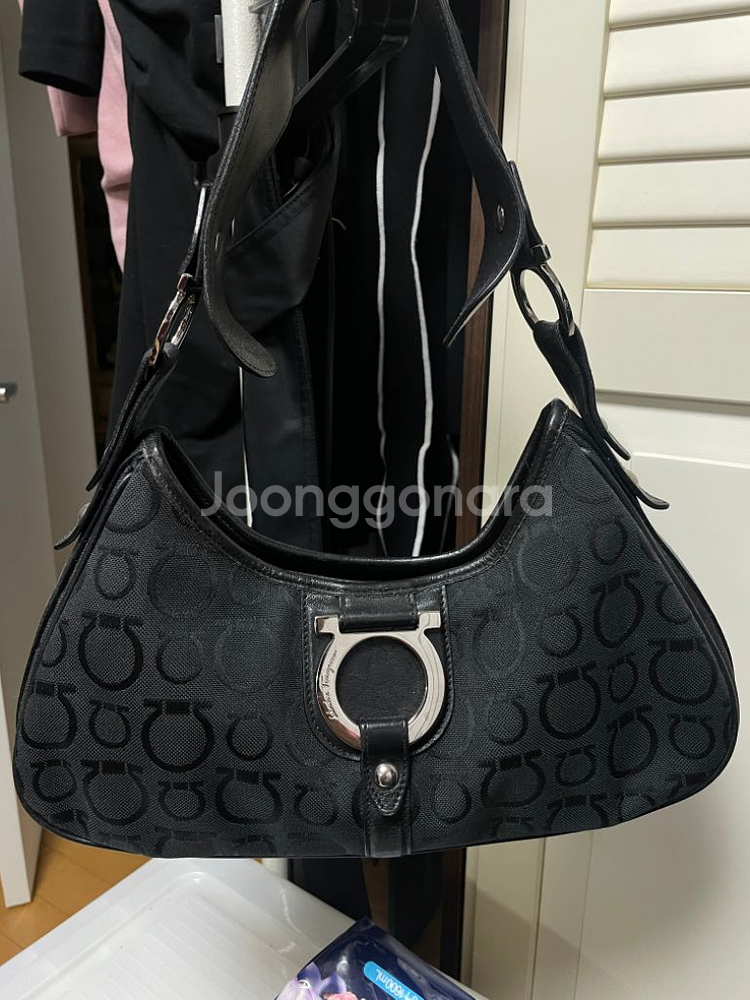 페레가모 호보백--0