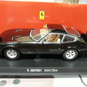 교쇼 1/18 365GTB/4 다이캐스트