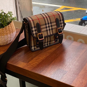 버버리 가방 판매